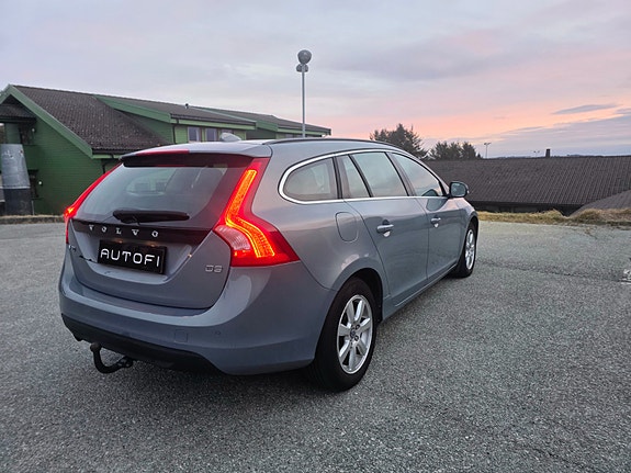 Volvo V60 4 of 14