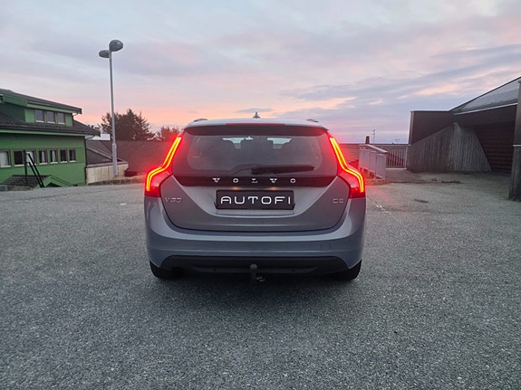 Volvo V60 5 of 14