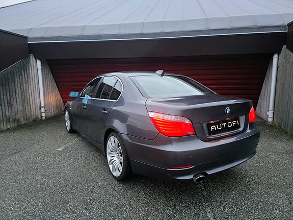BMW 520d 3 of 17