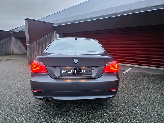 BMW 520d 4 of 17