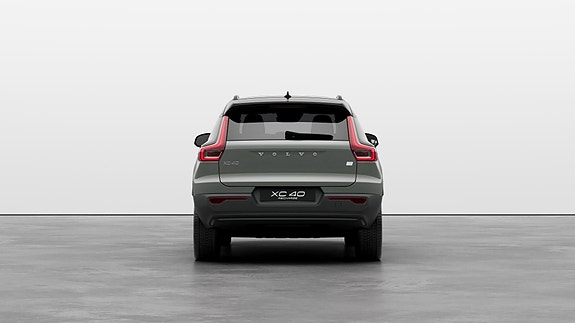 Volvo XC40 5 of 5