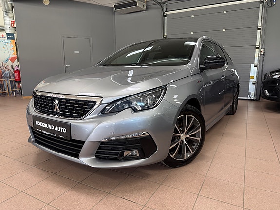 Peugeot 308 SW 3 of 5