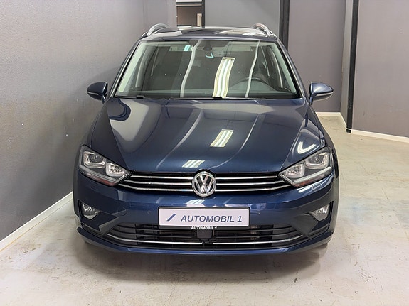 Volkswagen Golf Sportsvan 2 of 5