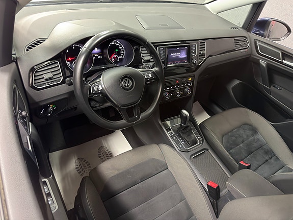 Volkswagen Golf Sportsvan 4 of 5