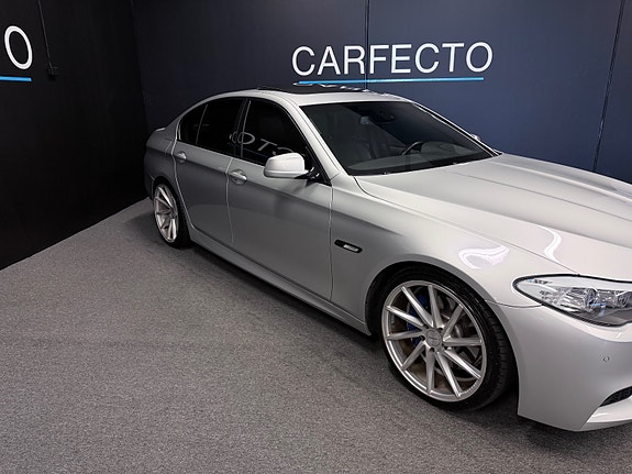 BMW 530d 3 of 5
