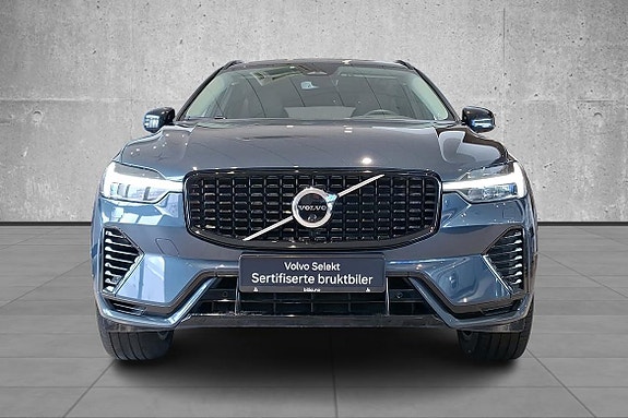 Volvo XC60 2 of 5