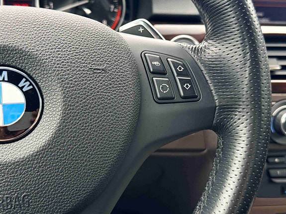 BMW 335i 30 of 30