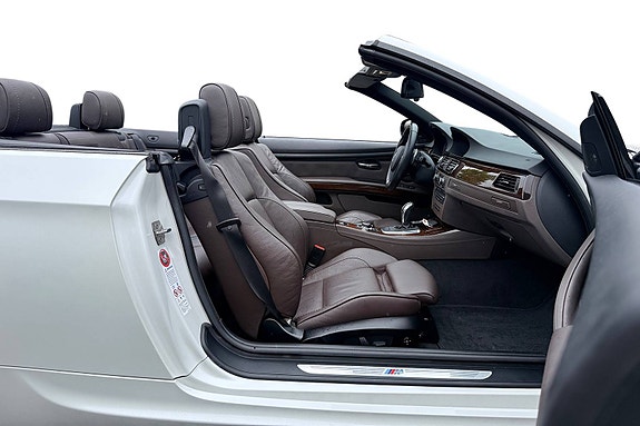 BMW 335i 16 of 30