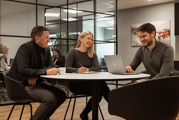 Jon Mikael, Hege og Vlad er konsulenter i Kundelab