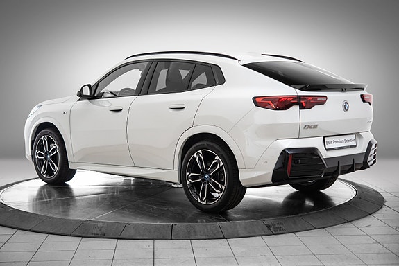BMW iX2 3 of 26