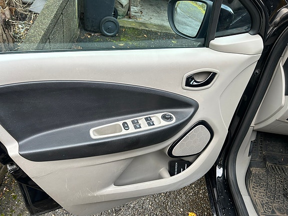 Renault Zoe 16 of 19