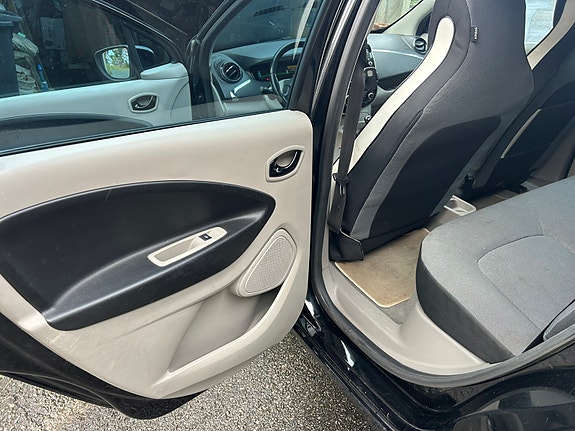 Renault Zoe 17 of 19