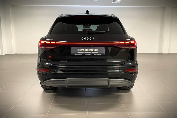 Audi Q6 e-tron 6 of 30