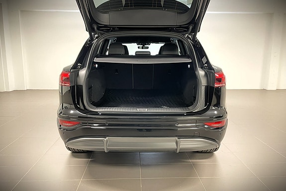 Audi Q6 e-tron 7 of 30