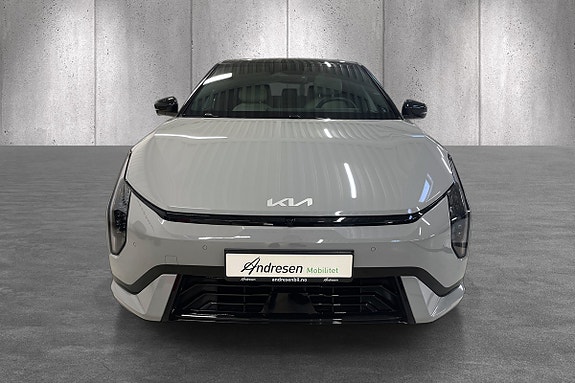 Kia EV4 2 of 20