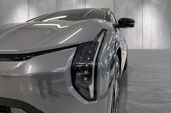 Kia EV4 5 of 20