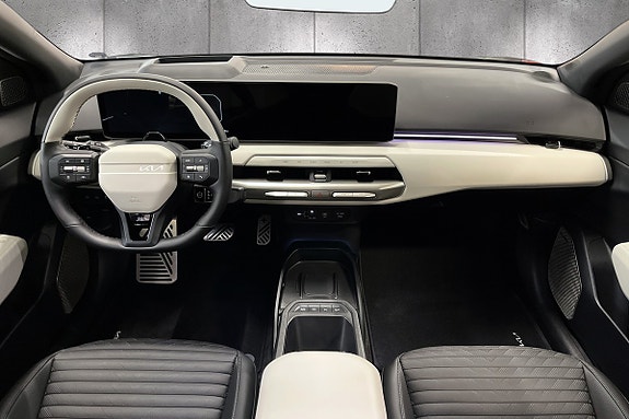 Kia EV4 11 of 20