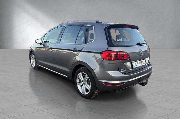 Volkswagen Golf Sportsvan 2 of 5