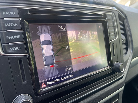 Volkswagen Amarok 17 of 25