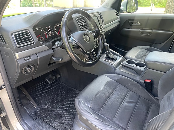 Volkswagen Amarok 8 of 25