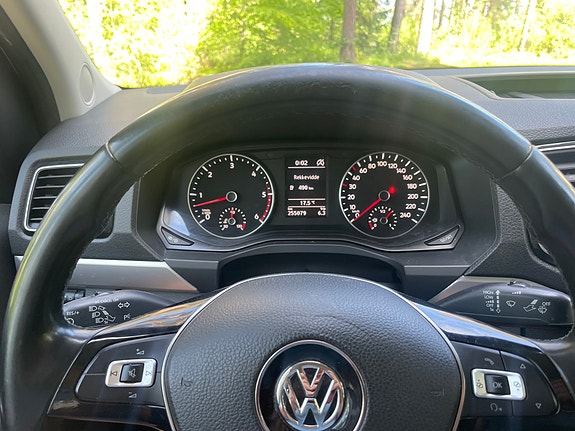 Volkswagen Amarok 18 of 25