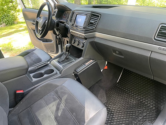 Volkswagen Amarok 14 of 25