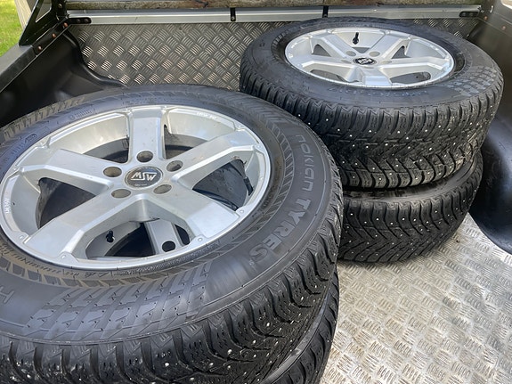 Volkswagen Amarok 13 of 25