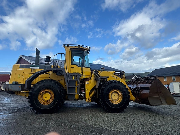Komatsu WA500-3 5 of 5