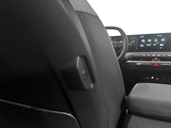 Kia EV4 16 of 30