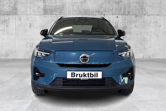Volvo EX40 8 of 21