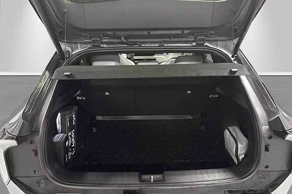 Kia EV4 9 of 17