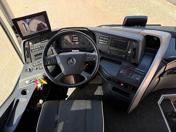 Mercedes-Benz Tourismo 22 of 28