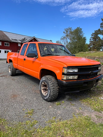Chevrolet Silverado 5 of 30