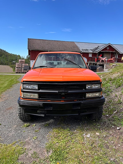 Chevrolet Silverado 6 of 30