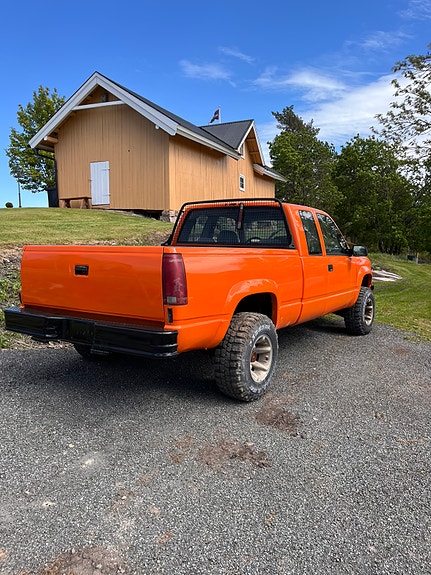 Chevrolet Silverado 2 of 30