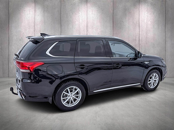 Mitsubishi Outlander 4 of 5