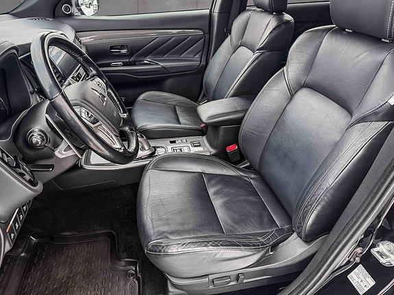 Mitsubishi Outlander 8 of 25