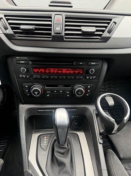 BMW X1 18 of 27