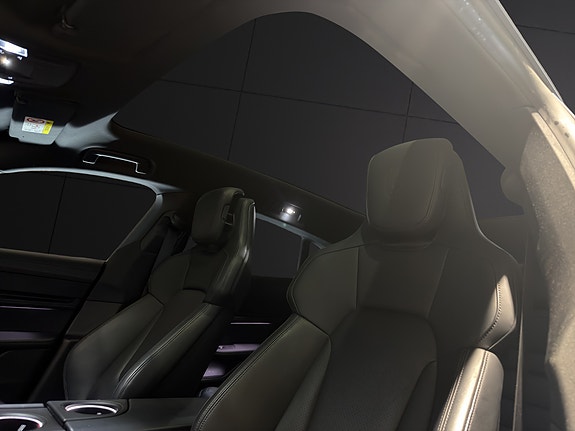 Porsche Taycan Cross Turismo 12 of 30
