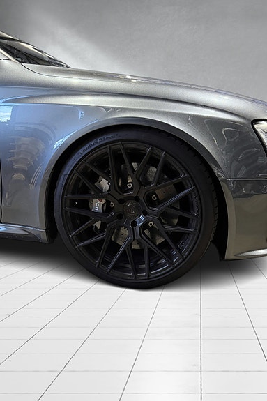 Audi RS4 5 of 5
