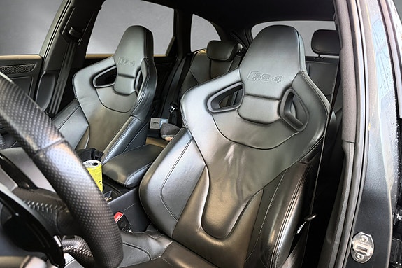 Audi RS4 16 of 23