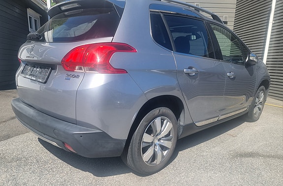 Peugeot 2008 3 of 5