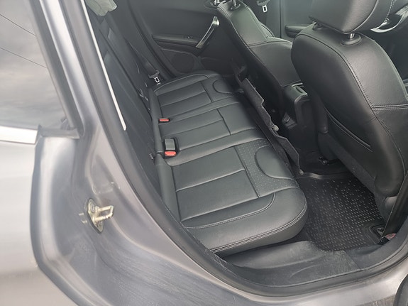 Peugeot 2008 7 of 13