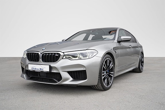 BMW M5 2 of 5
