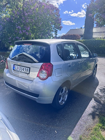Chevrolet Aveo 5 of 5