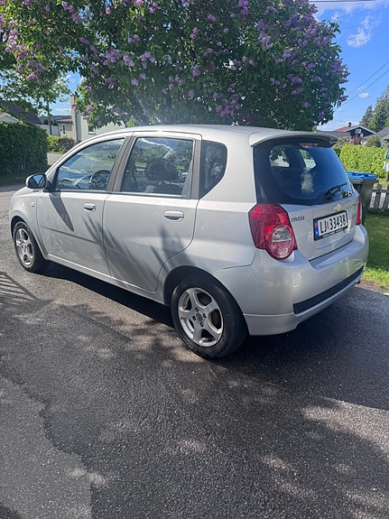 Chevrolet Aveo 3 of 5