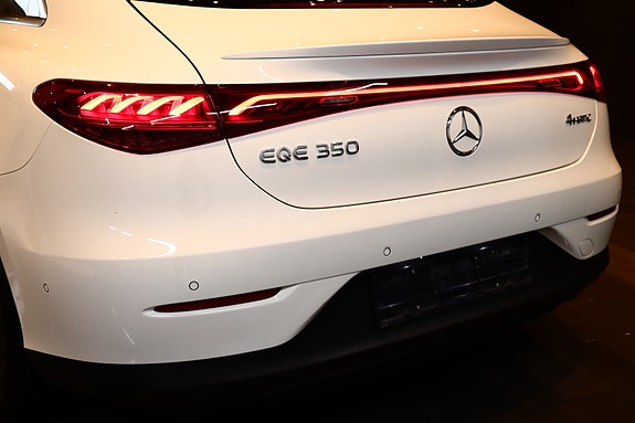 Mercedes-Benz EQE350 10 of 30