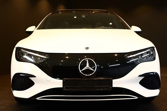 Mercedes-Benz EQE350 5 of 5
