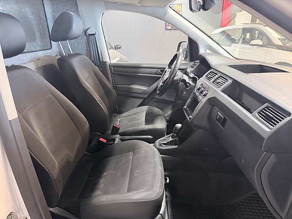 Volkswagen Caddy Maxi 21 of 30