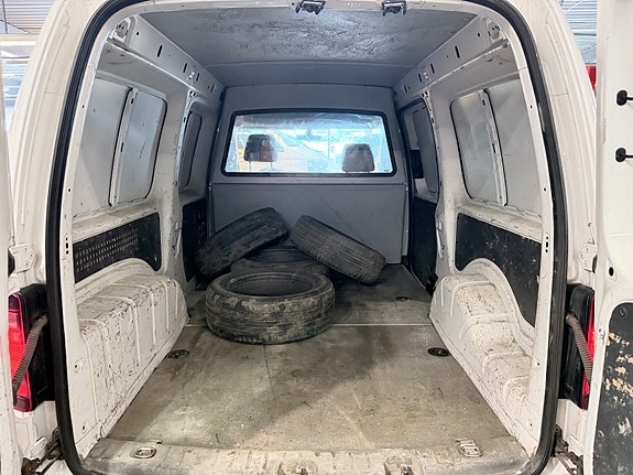 Volkswagen Caddy Maxi 22 of 30